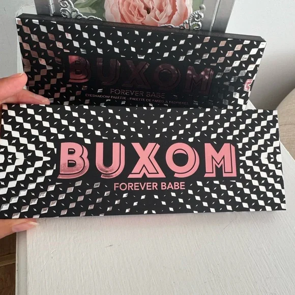 Buxom  FOREVER BABE EYESHADOW PALETTE - Picture 8 of 9